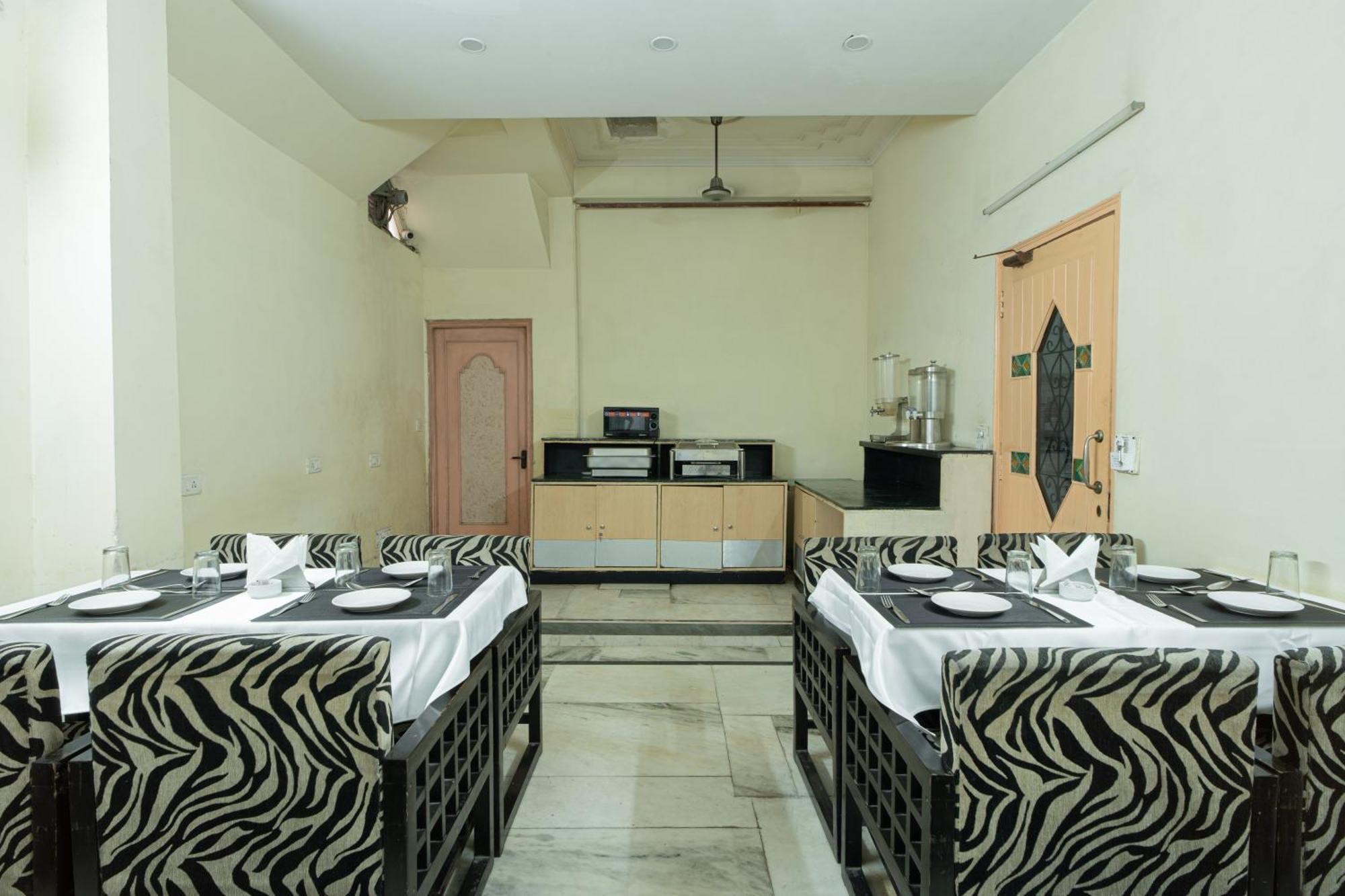 Hotel Sunstar Residency Дели Экстерьер фото